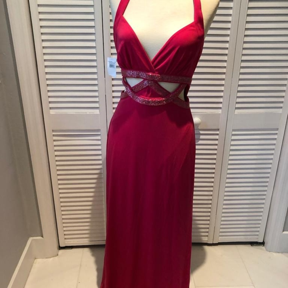 Beautiful hot pink dress !